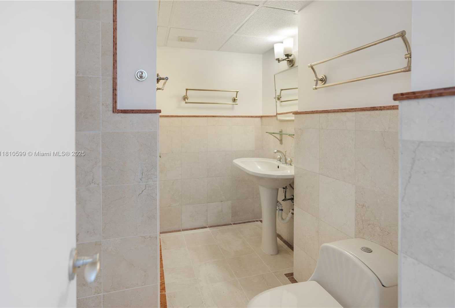 Small Image of 800 WEST AVE #920, Miami Beach Number 9