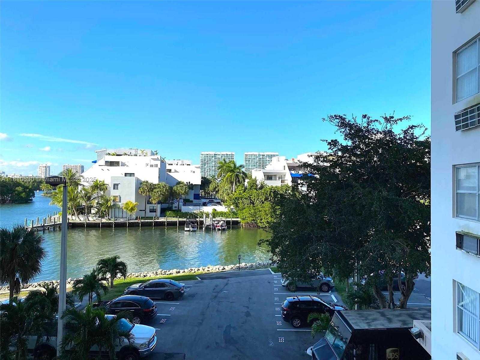 Small Image of 400 KINGS POINT DR #318, Sunny Isles Beach Number 11