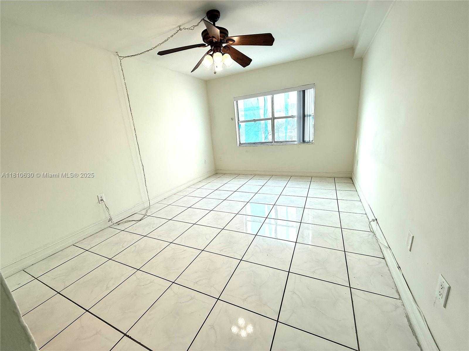 Small Image of 400 KINGS POINT DR #318, Sunny Isles Beach Number 8