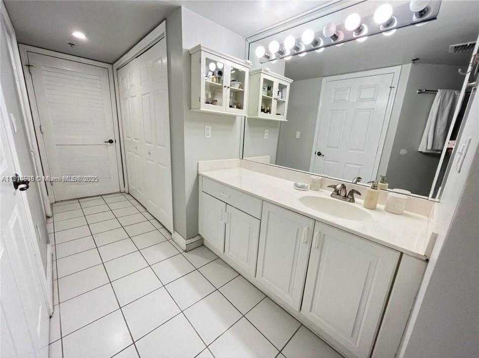 Small Image of 1650 CORAL WAY #403, Miami Number 10