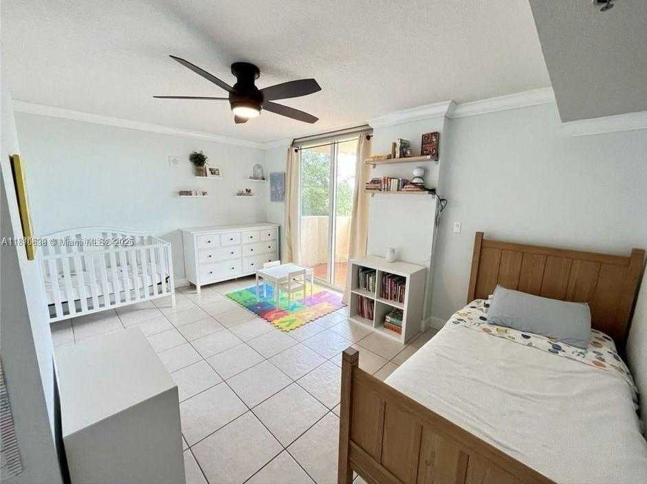 Small Image of 1650 CORAL WAY #403, Miami Number 13