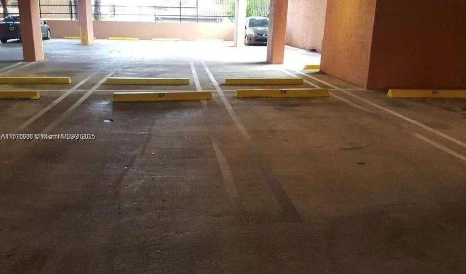 Small Image of 1650 CORAL WAY #403, Miami Number 20