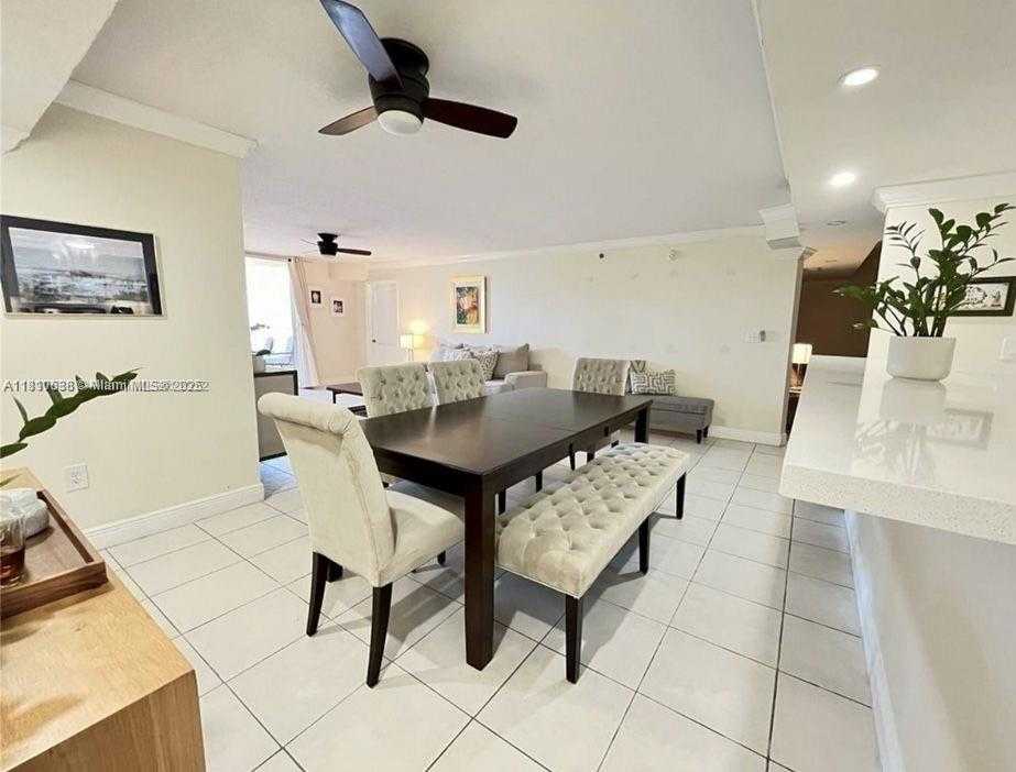 Small Image of 1650 CORAL WAY #403, Miami Number 4