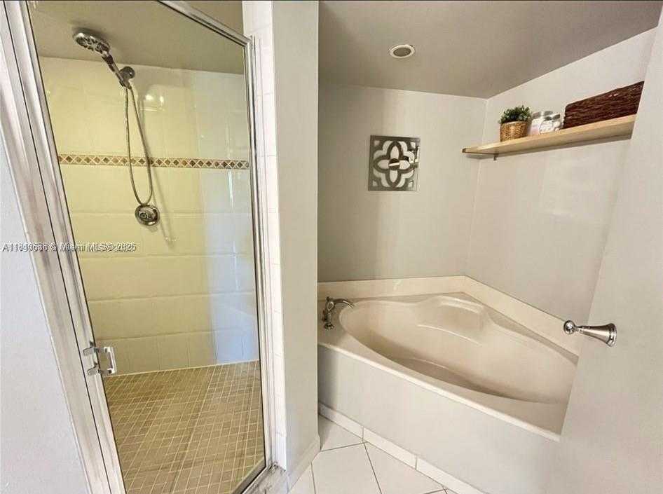 Small Image of 1650 CORAL WAY #403, Miami Number 9