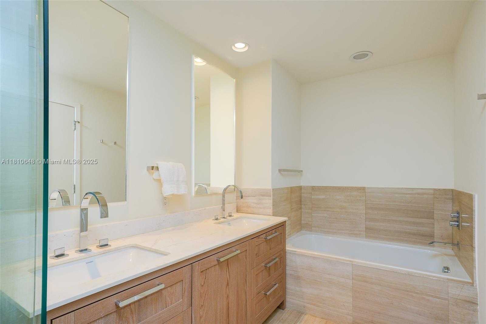 Small Image of 360 OCEAN DR #205S, Key Biscayne Number 12