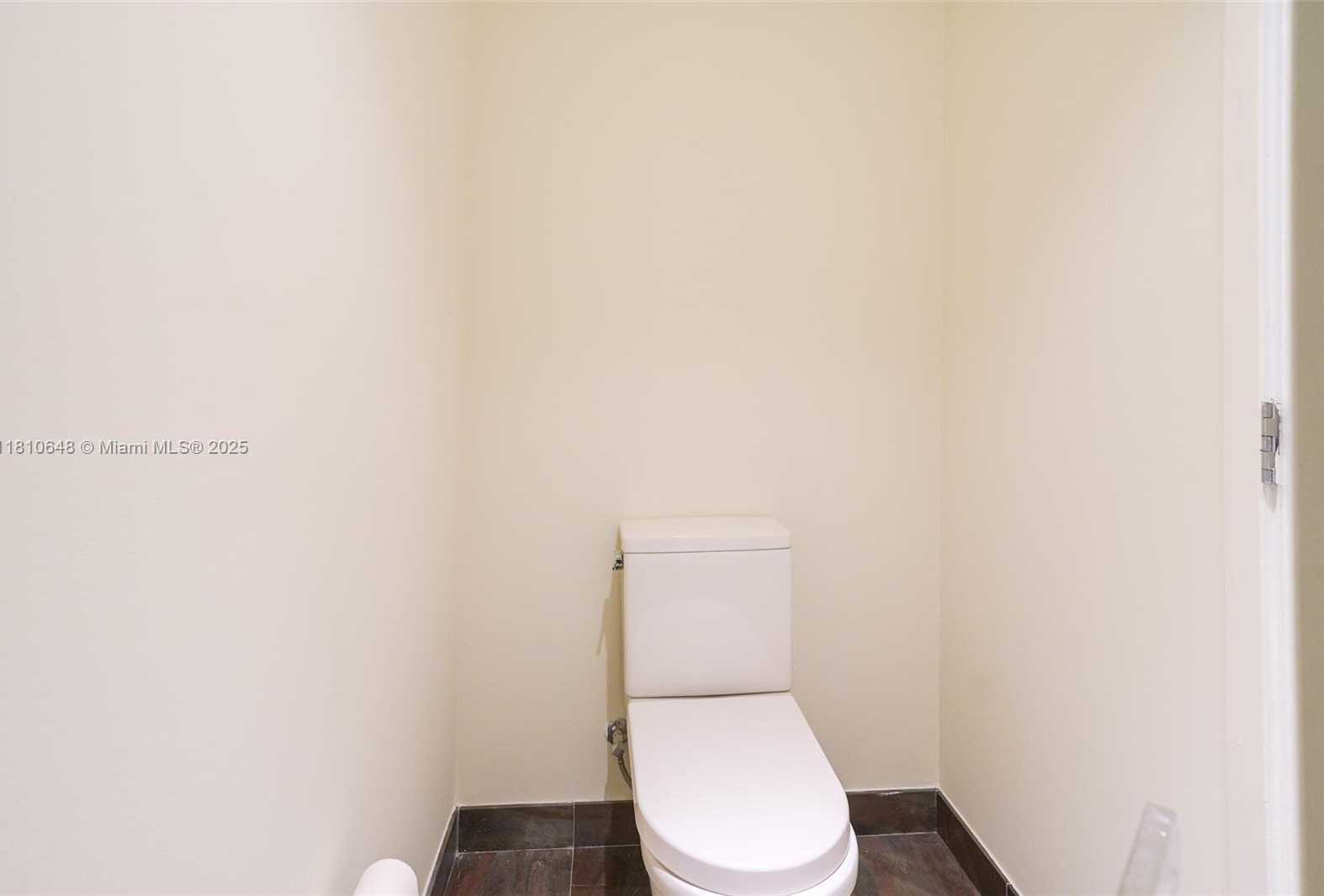 Small Image of 360 OCEAN DR #205S, Key Biscayne Number 19