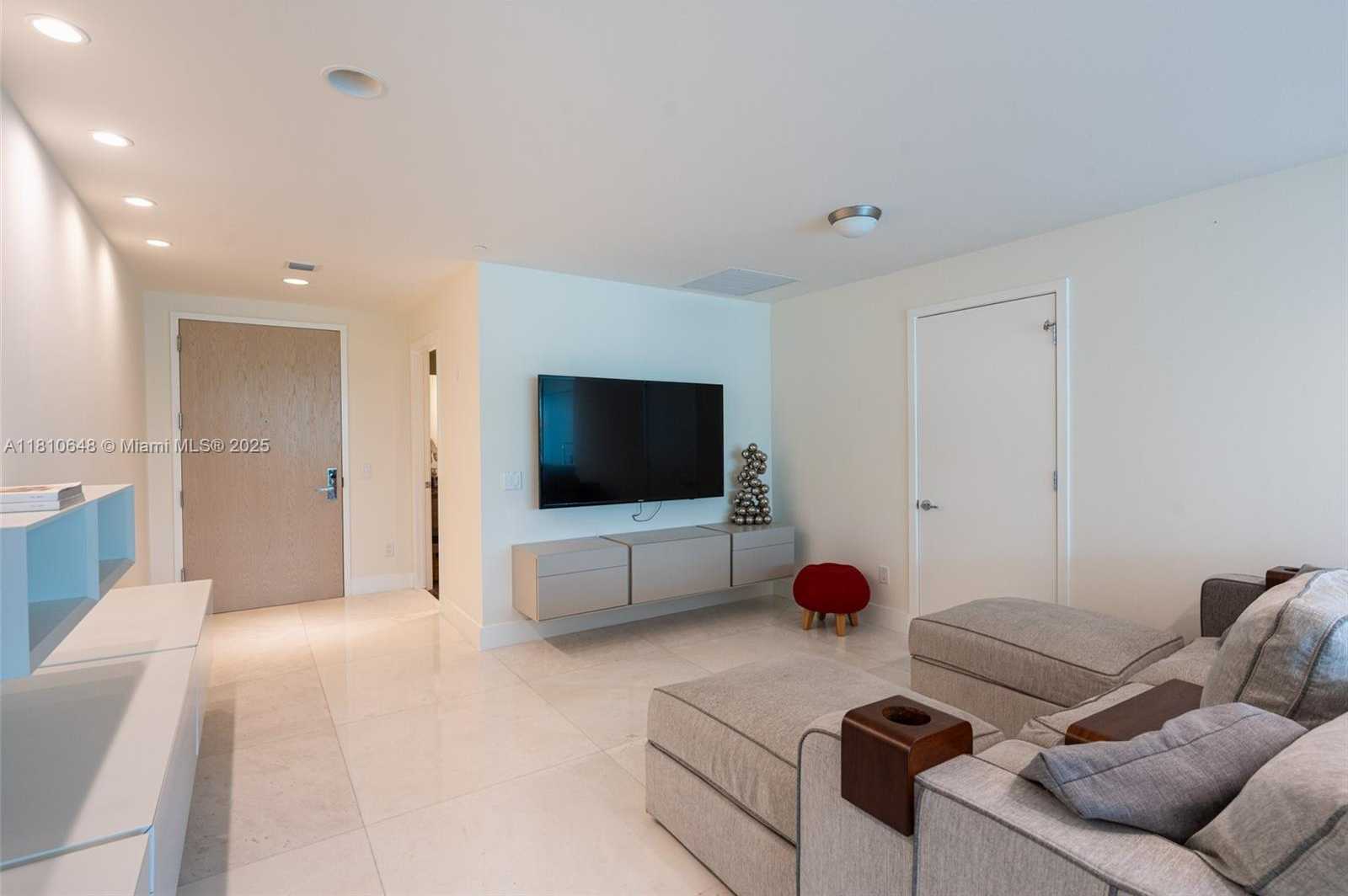 Small Image of 360 OCEAN DR #205S, Key Biscayne Number 27