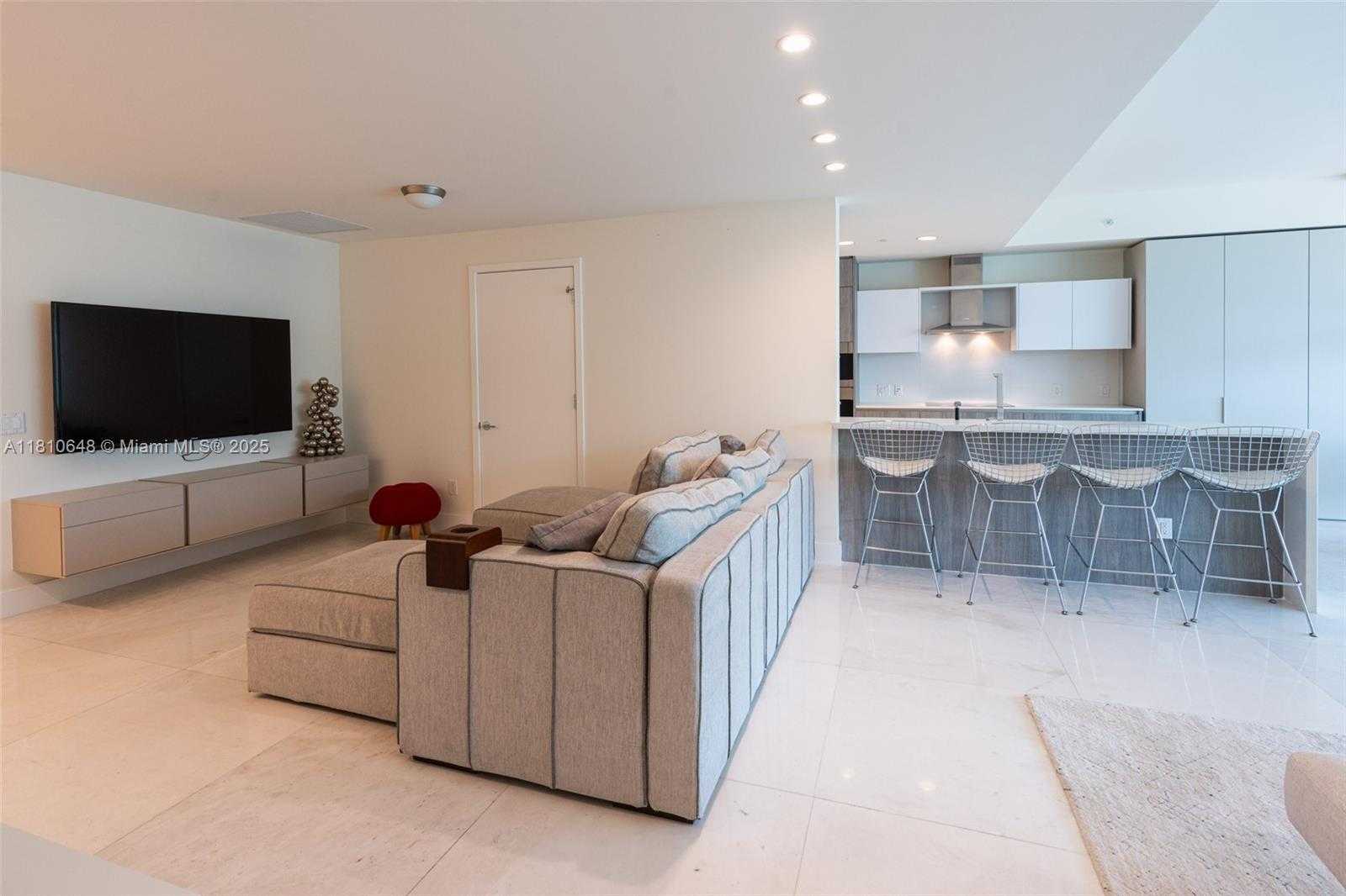 Small Image of 360 OCEAN DR #205S, Key Biscayne Number 28