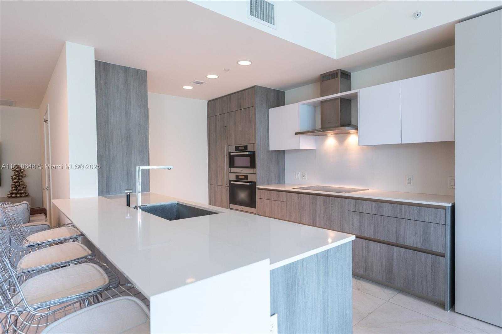 Small Image of 360 OCEAN DR #205S, Key Biscayne Number 34