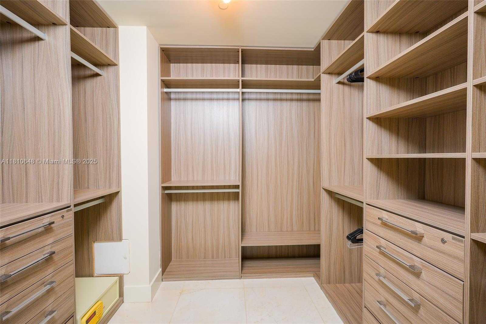Small Image of 360 OCEAN DR #205S, Key Biscayne Number 9