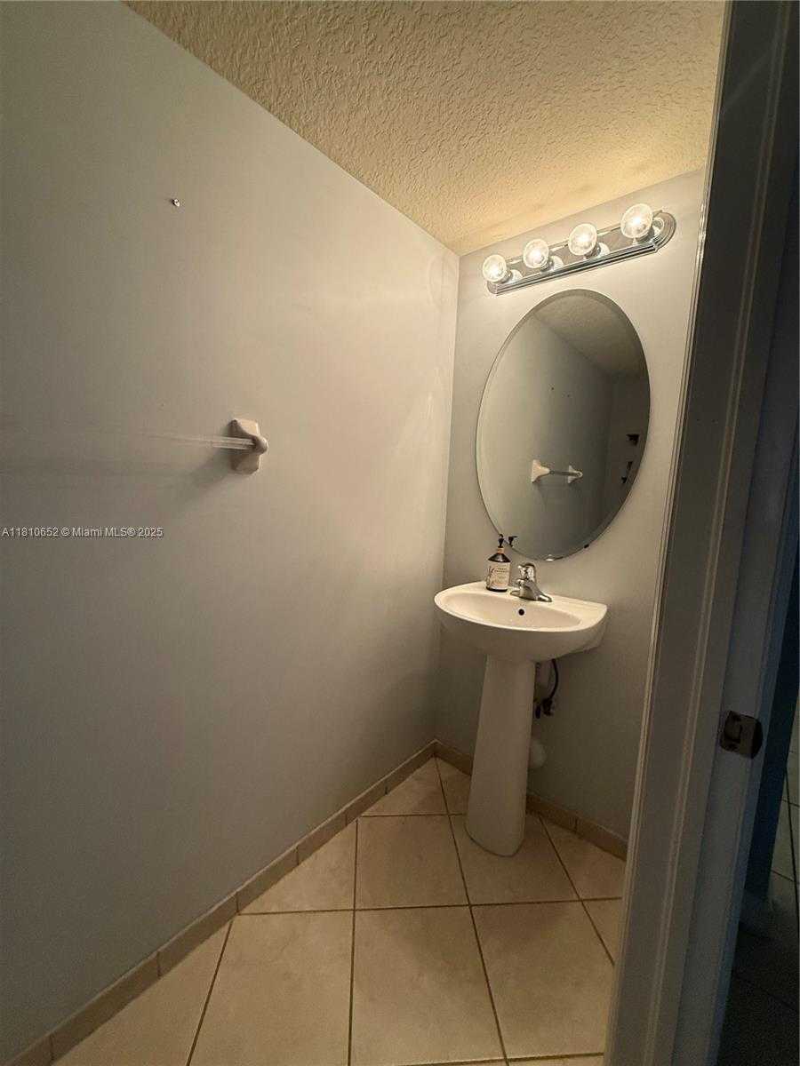 Small Image of 8875 SOUTH WEST 223RD LN, Cutler Bay Number 11