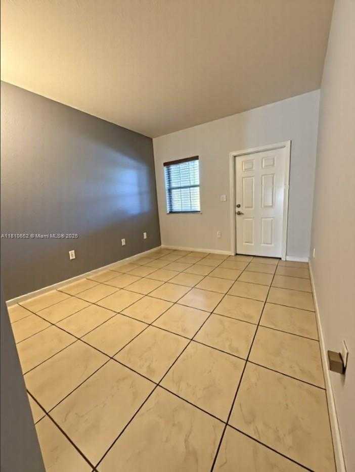 Small Image of 8875 SOUTH WEST 223RD LN, Cutler Bay Number 6