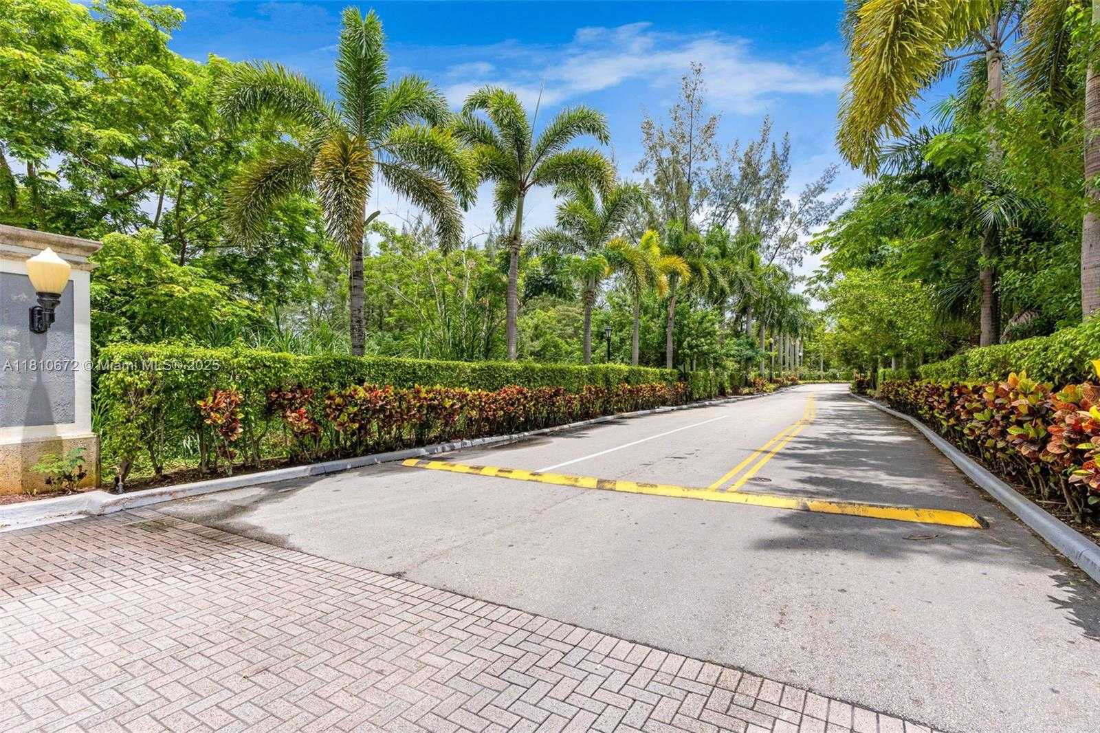 Small Image of 5077 NORTH WEST 7TH ST #1517, Miami Number 29