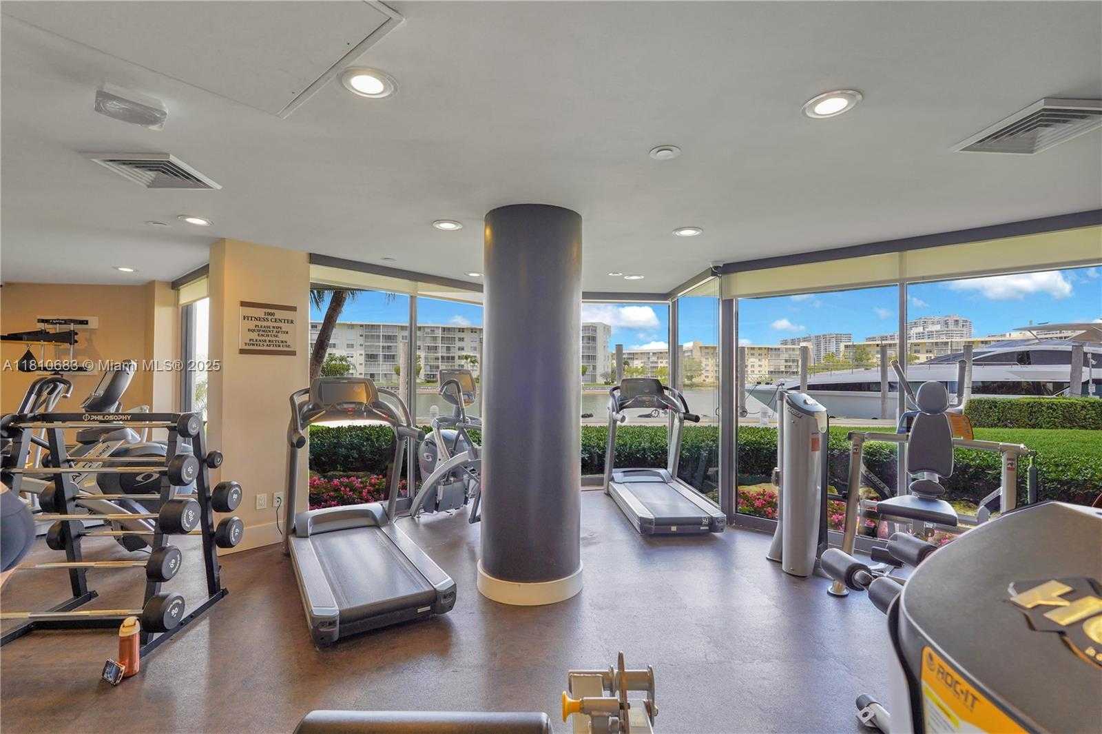Small Image of 1000 ISLAND BLVD #2508, Aventura Number 48