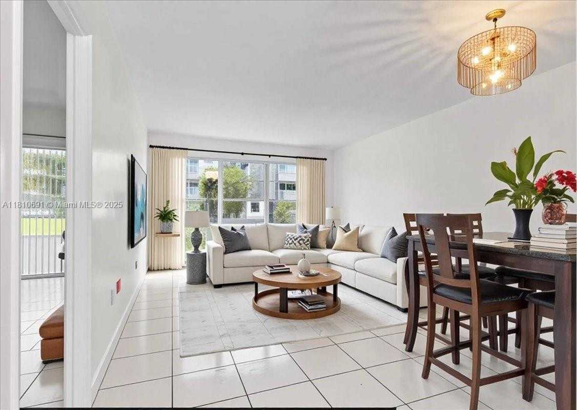 Small Image of 2200 PARK LN #109, Hollywood Number 2