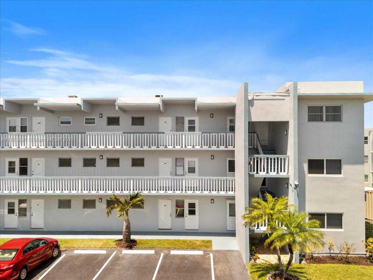 Small Image of 2200 PARK LN #109, Hollywood Number 23