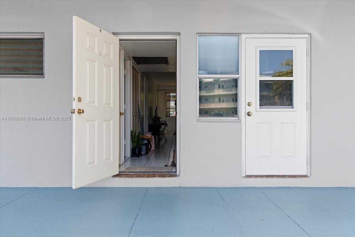Small Image of 2200 PARK LN #109, Hollywood Number 26