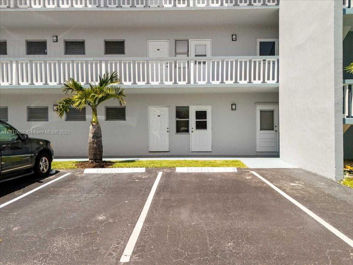 Small Image of 2200 PARK LN #109, Hollywood Number 36