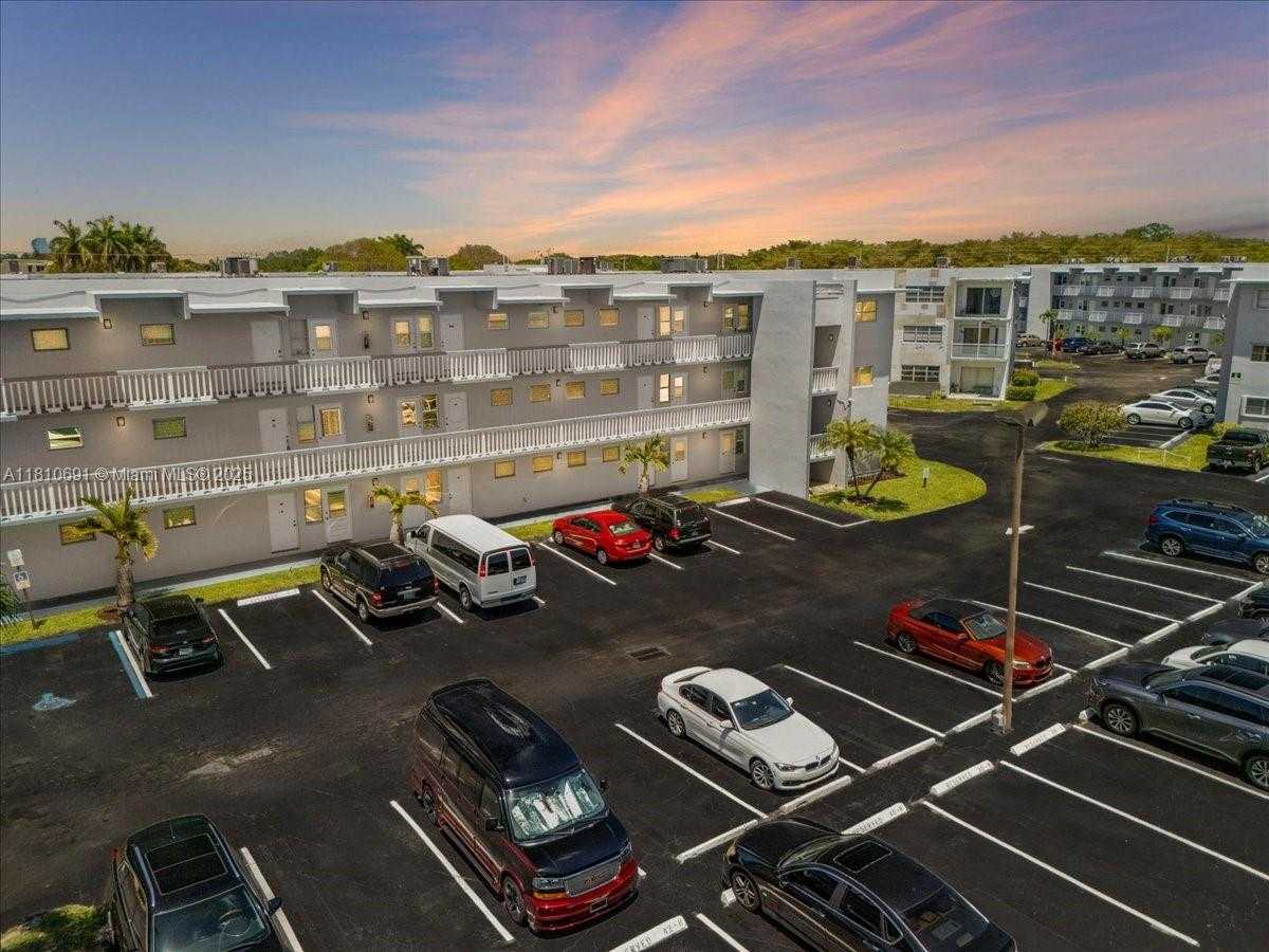 Small Image of 2200 PARK LN #109, Hollywood Number 45