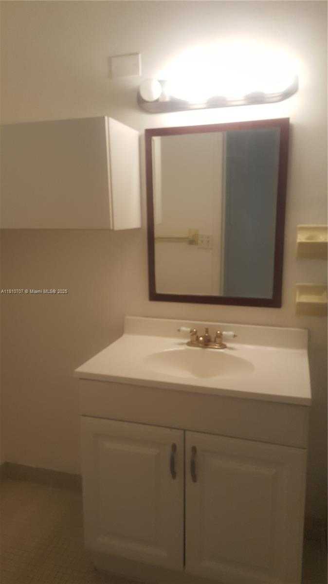 Small Image of 19080 NORTH EAST 3RD CT #318, Miami Number 7