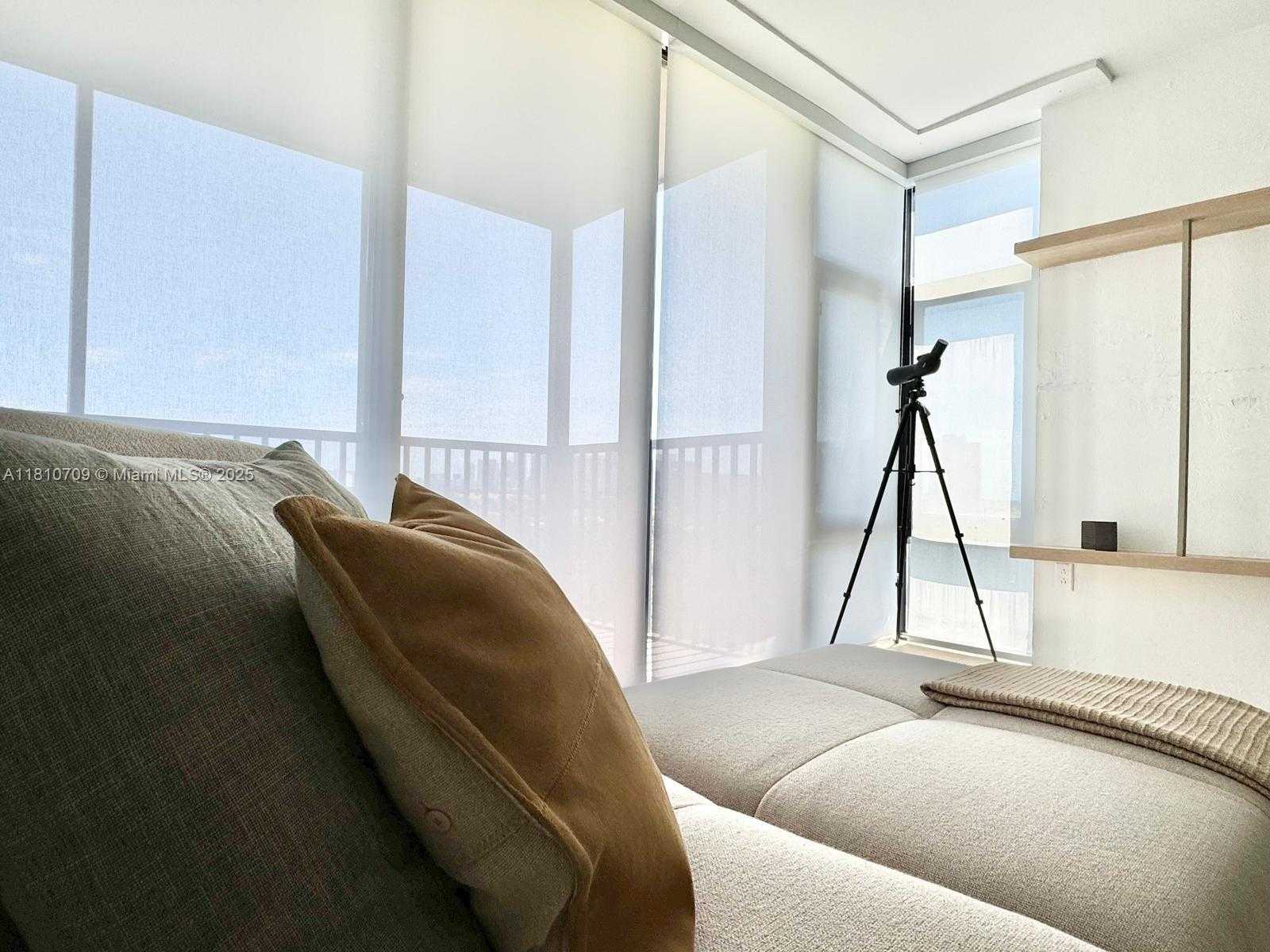 Small Image of 3375 NORTH COUNTRY CLUB DR #701, Aventura Number 11