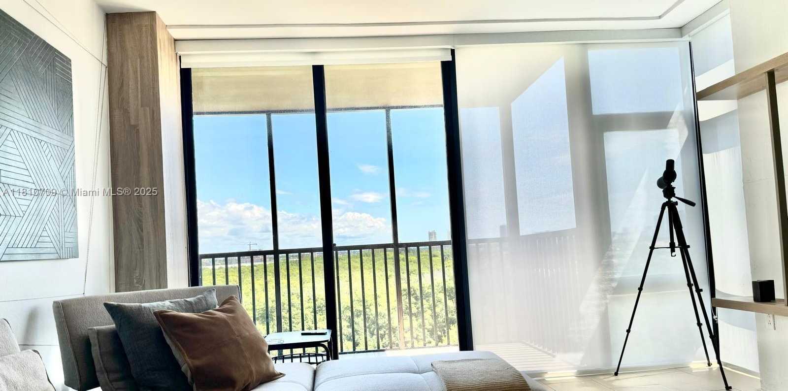 Small Image of 3375 NORTH COUNTRY CLUB DR #701, Aventura Number 12