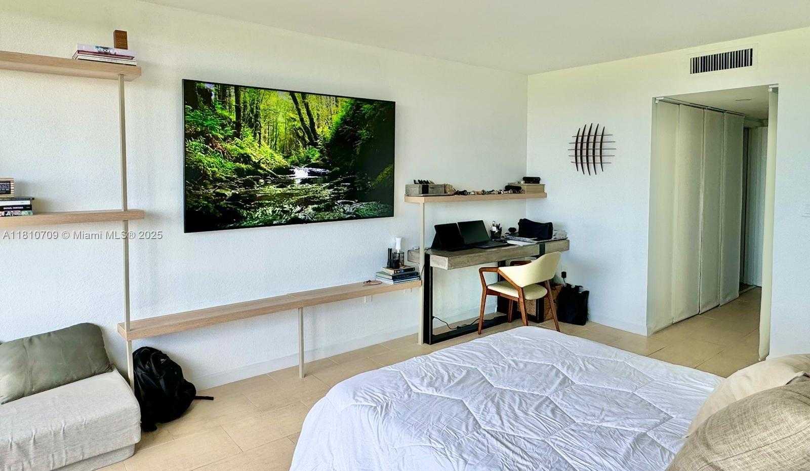Small Image of 3375 NORTH COUNTRY CLUB DR #701, Aventura Number 30
