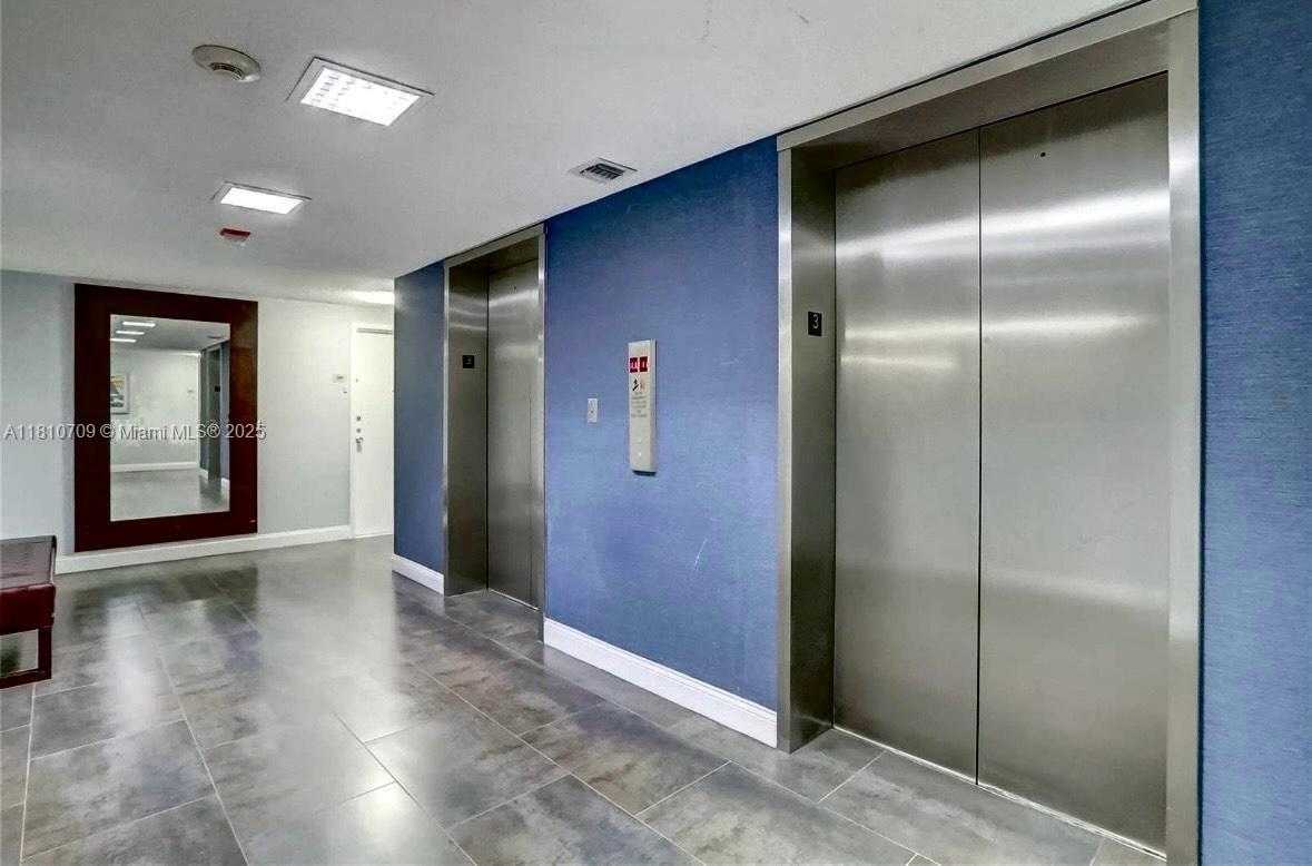 Small Image of 3375 NORTH COUNTRY CLUB DR #701, Aventura Number 54