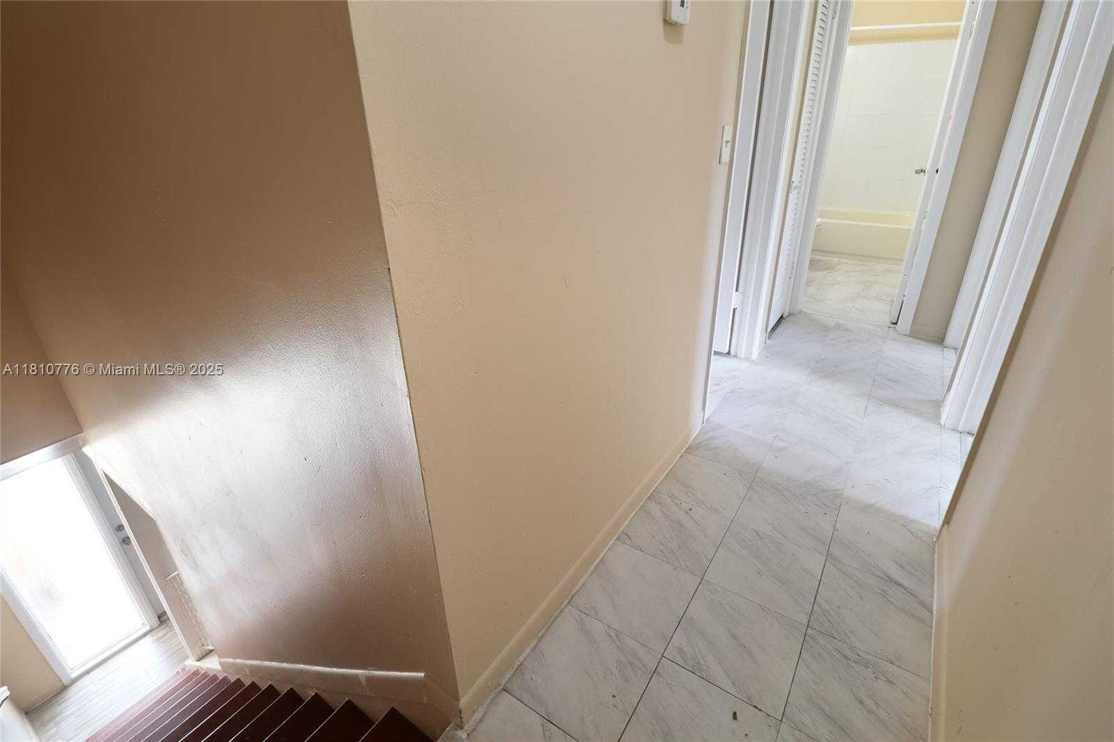 Small Image of 1354 SEAVIEW DR, North Lauderdale Number 15