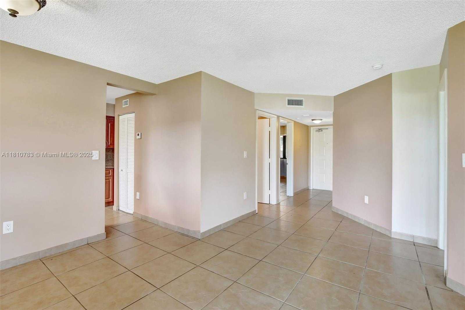 Small Image of 15535 NORTH MIAMI LAKEWAY N #106, Miami Lakes Number 28
