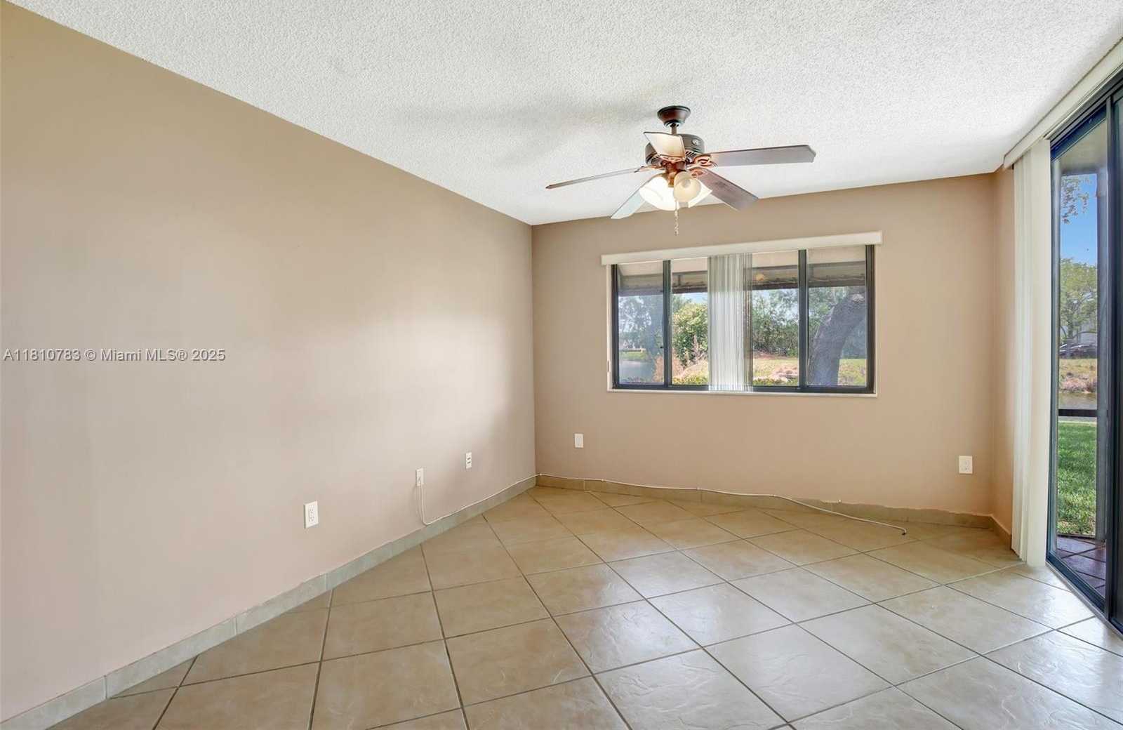 Small Image of 15535 NORTH MIAMI LAKEWAY N #106, Miami Lakes Number 29