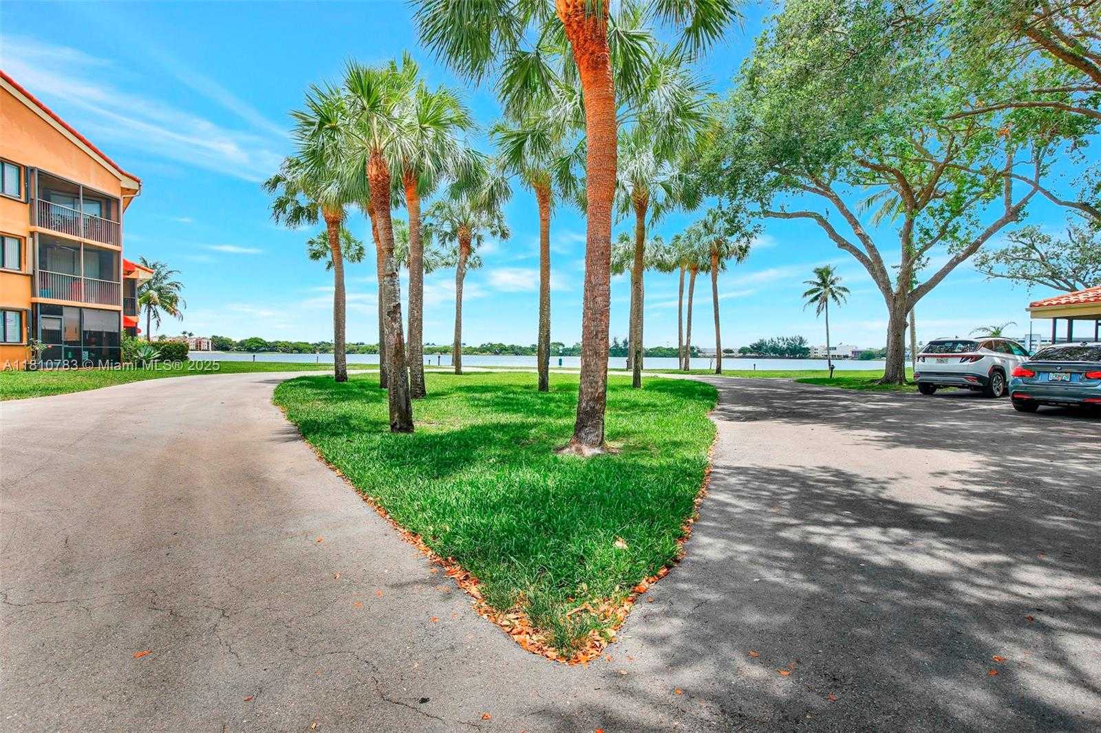 Small Image of 15535 NORTH MIAMI LAKEWAY N #106, Miami Lakes Number 35
