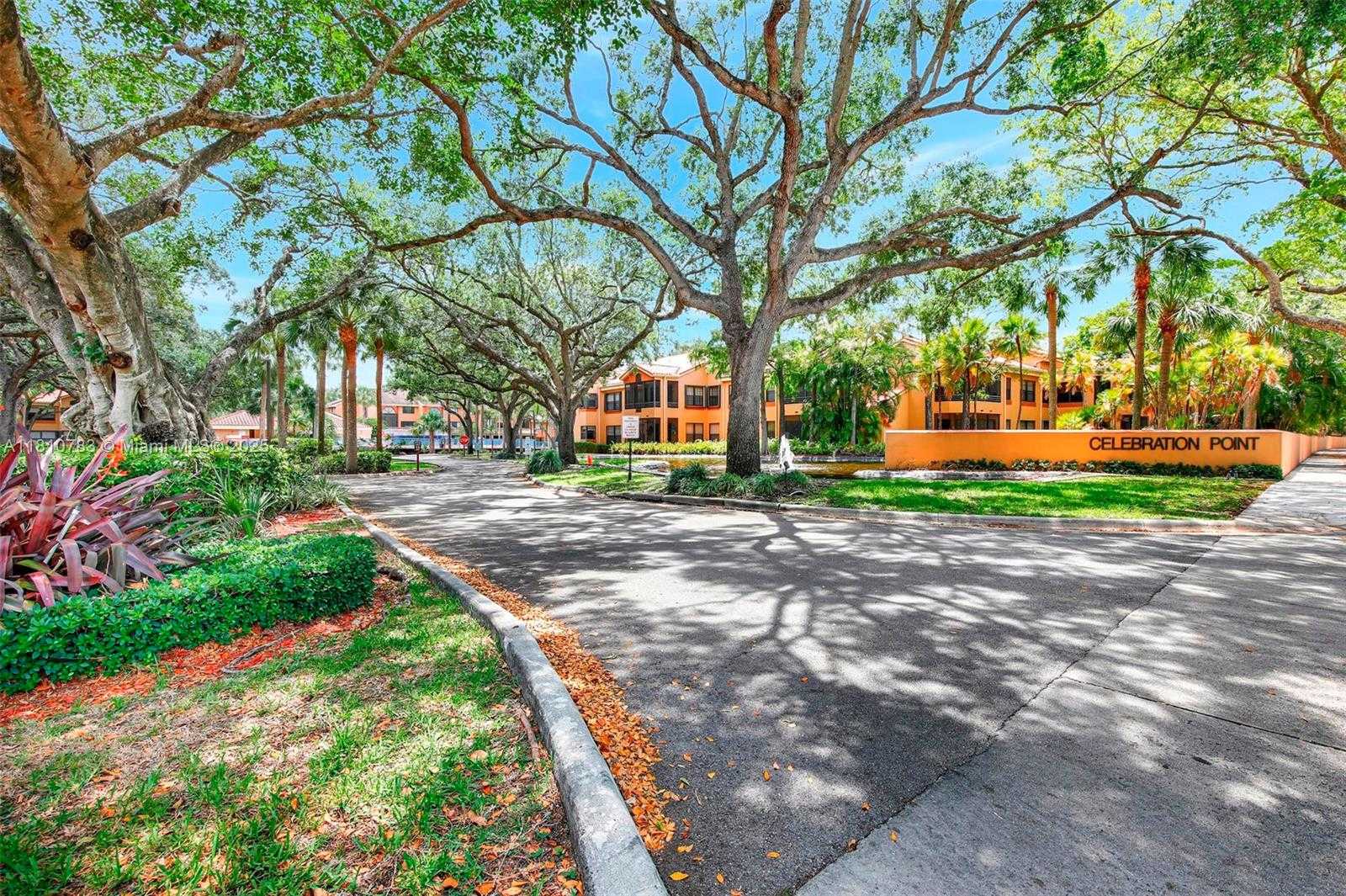 Small Image of 15535 NORTH MIAMI LAKEWAY N #106, Miami Lakes Number 44