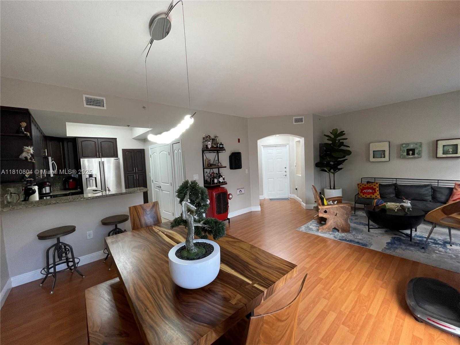Small Image of 8980 WEST FLAGLER ST #202, Miami Number 17