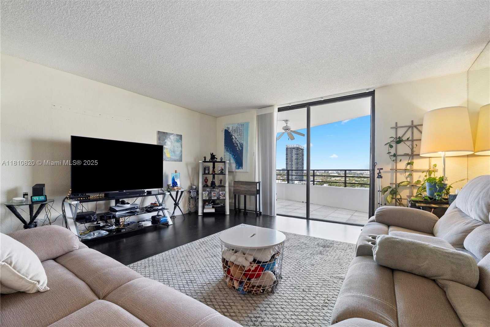 Small Image of 500 THREE ISLANDS BLVD #1112, Hallandale Beach Number 15