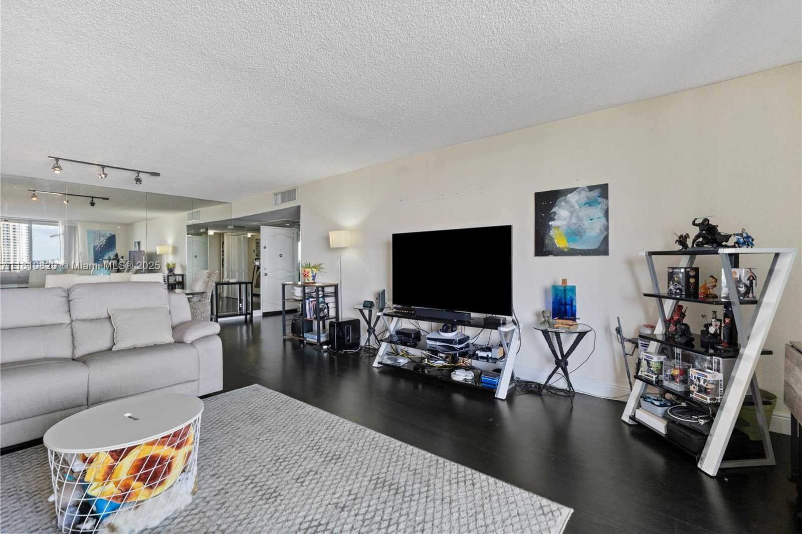 Small Image of 500 THREE ISLANDS BLVD #1112, Hallandale Beach Number 20