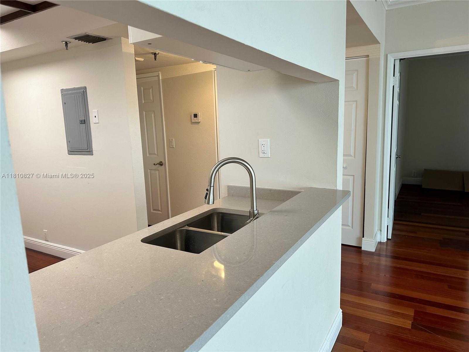 Small Image of 520 BRICKELL KEY DR #A811, Miami Number 11