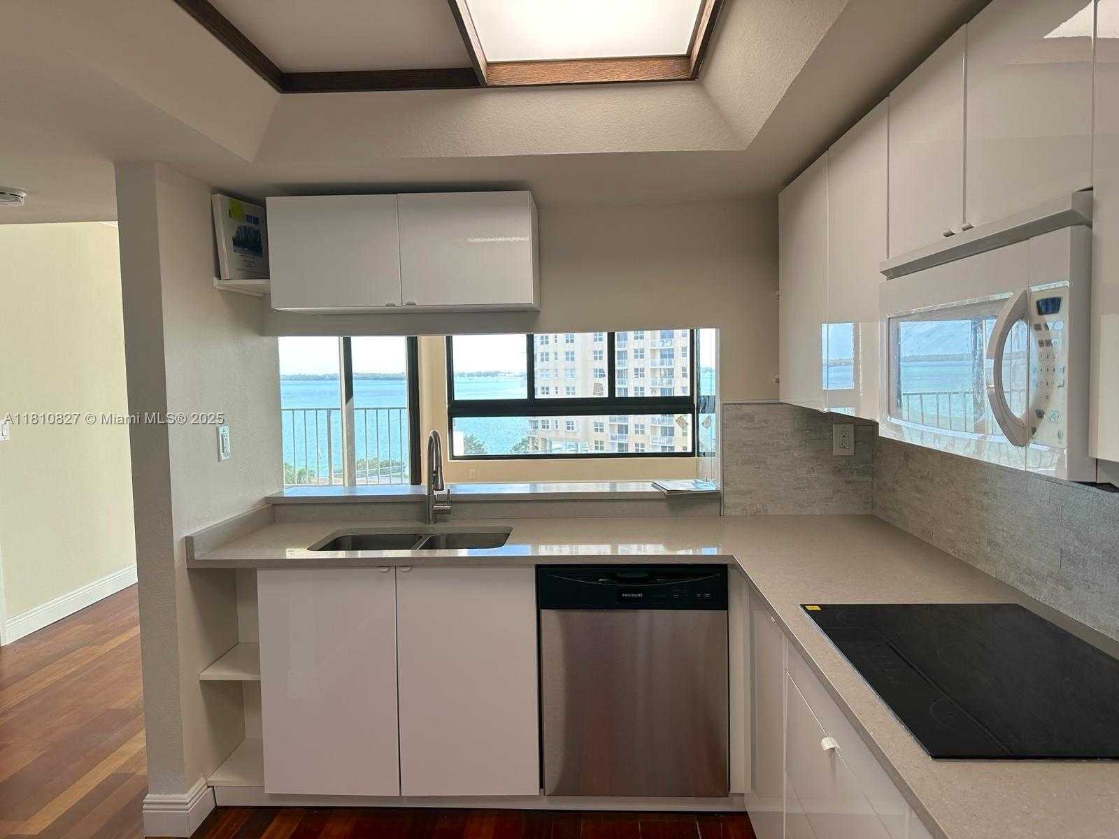 Small Image of 520 BRICKELL KEY DR #A811, Miami Number 19