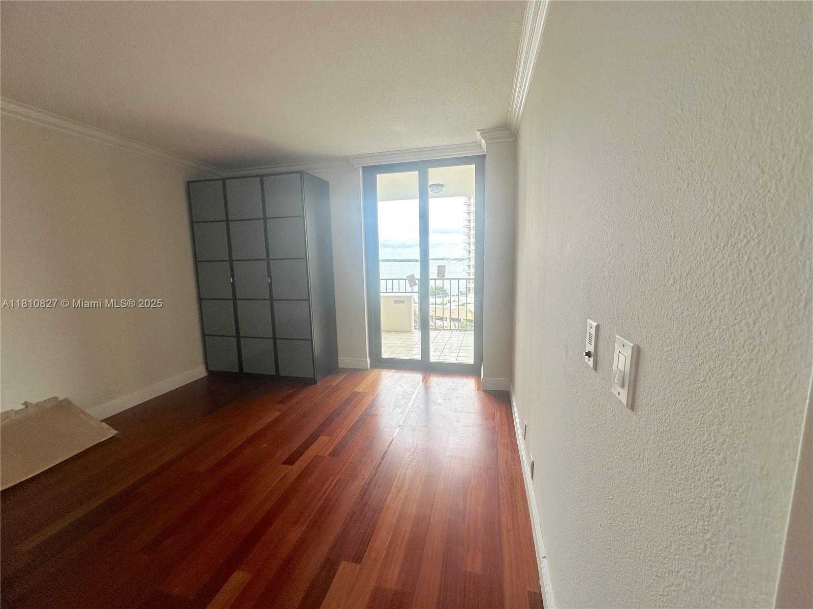 Small Image of 520 BRICKELL KEY DR #A811, Miami Number 24