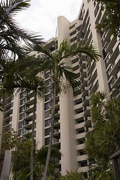 Small Image of 520 BRICKELL KEY DR #A811, Miami Number 3