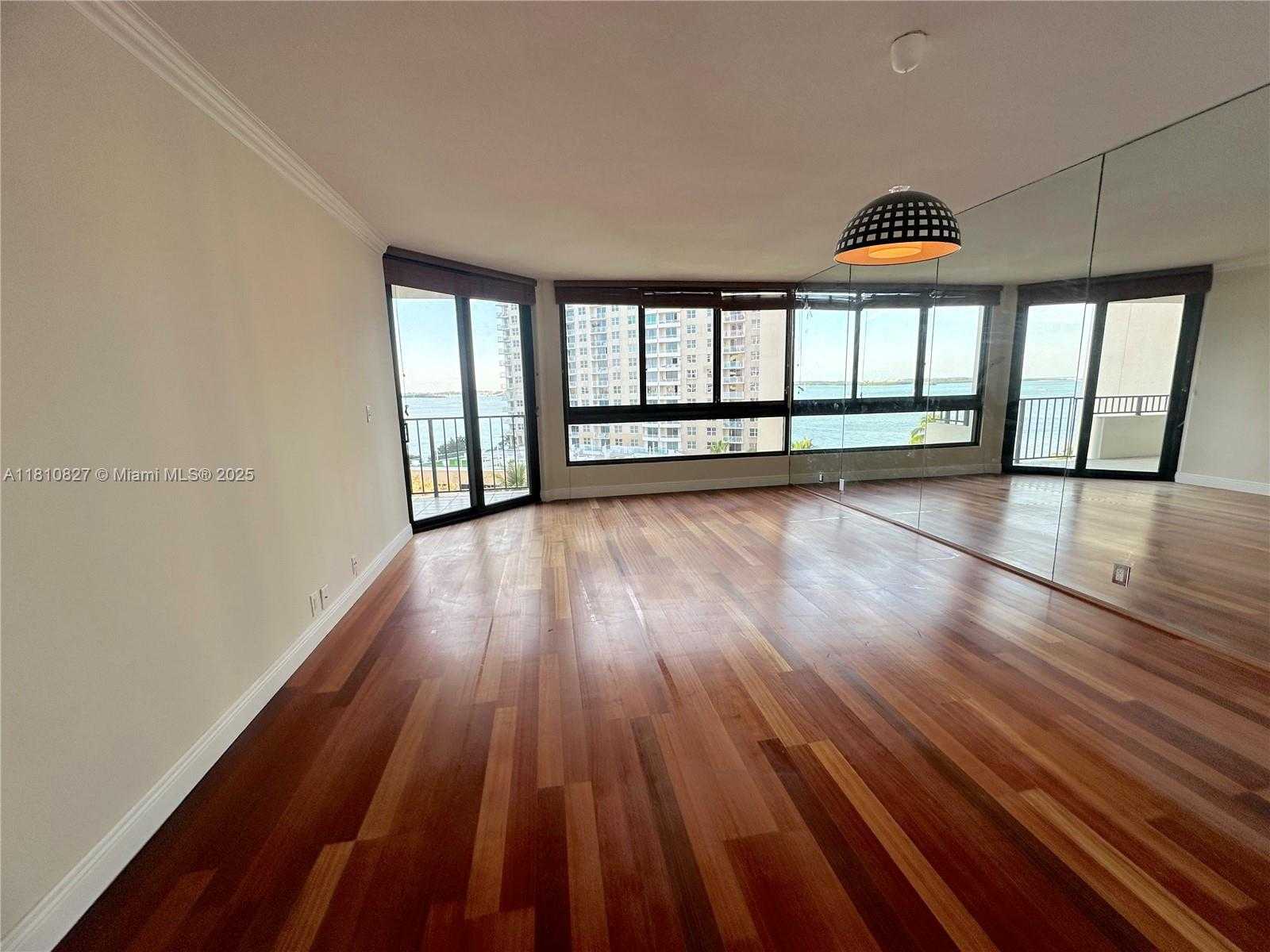 Small Image of 520 BRICKELL KEY DR #A811, Miami Number 5