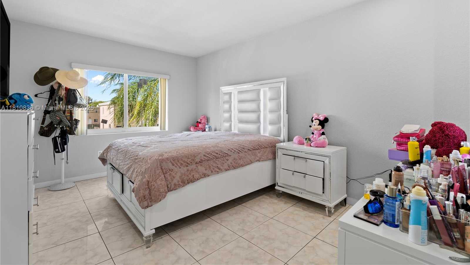 Small Image of 422 NORTH WEST 84TH ST #422, Miami Number 11