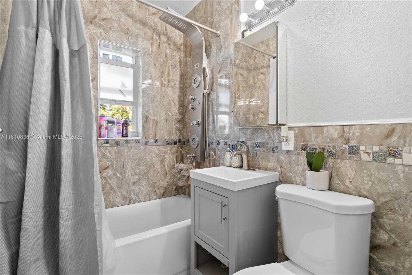 Small Image of 422 NORTH WEST 84TH ST #422, Miami Number 13