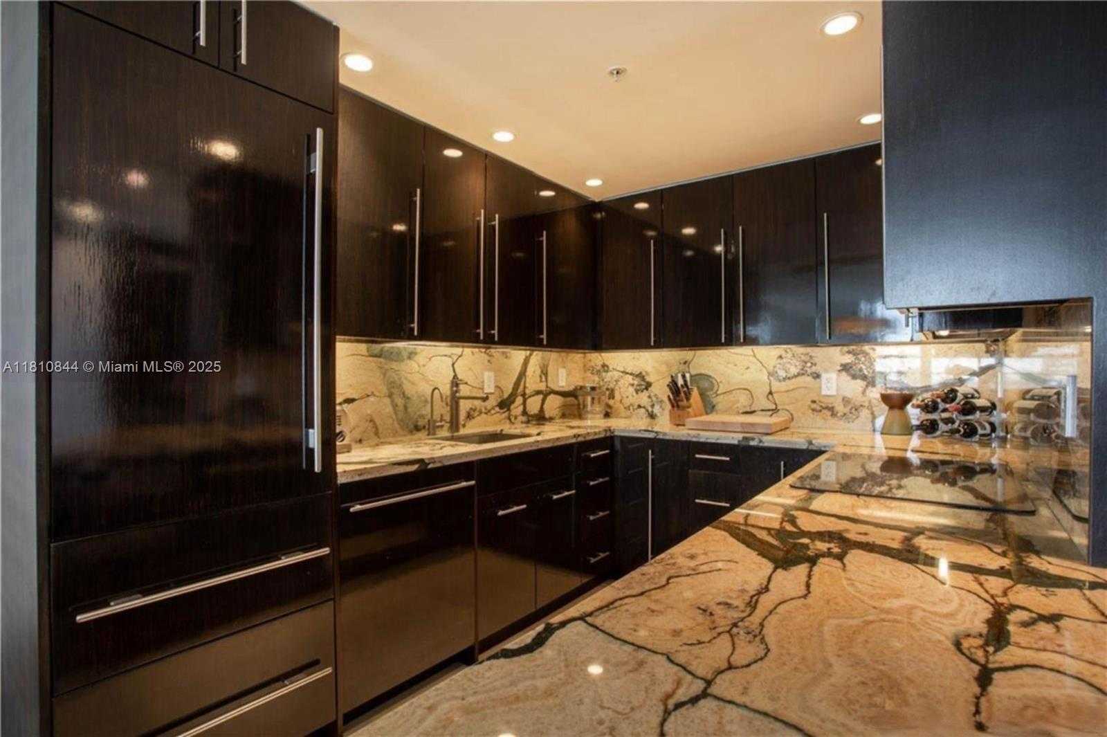 Small Image of 100 LINCOLN RD #647, Miami Beach Number 4