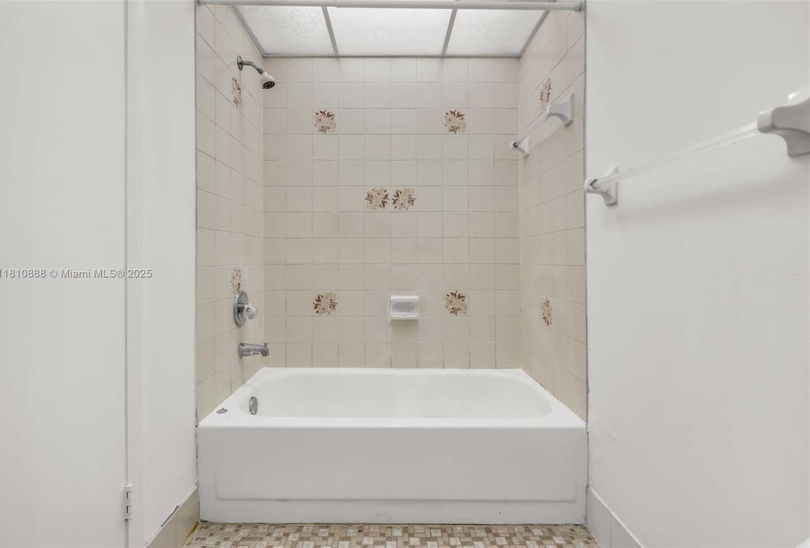 Small Image of 325 NORTH WEST 72ND AVE #301, Miami Number 20