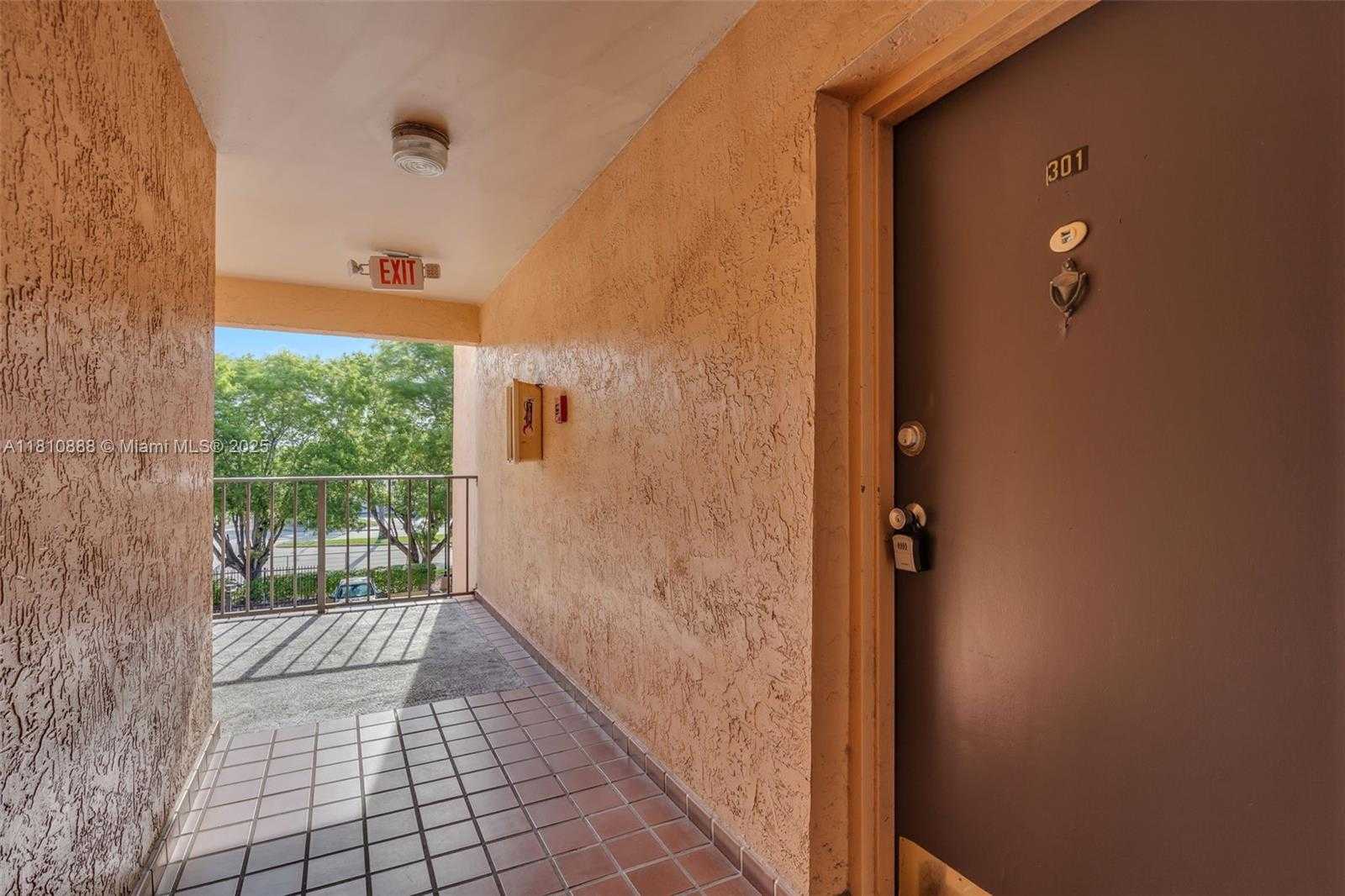 Small Image of 325 NORTH WEST 72ND AVE #301, Miami Number 3