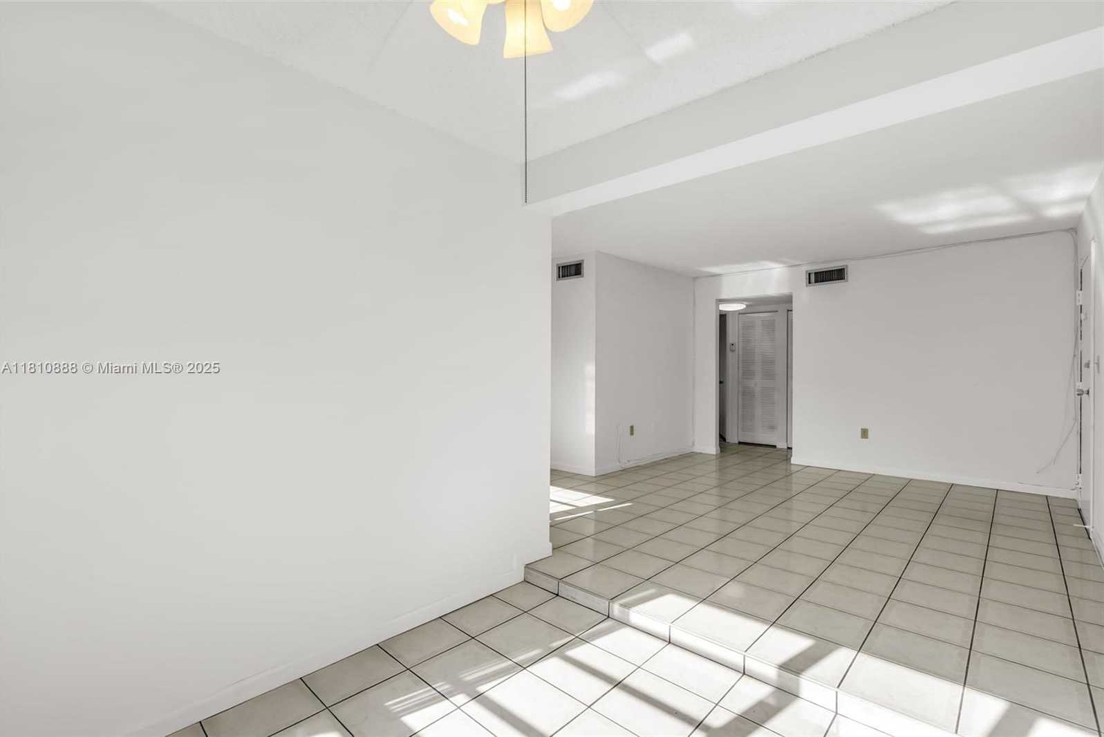 Small Image of 325 NORTH WEST 72ND AVE #301, Miami Number 5