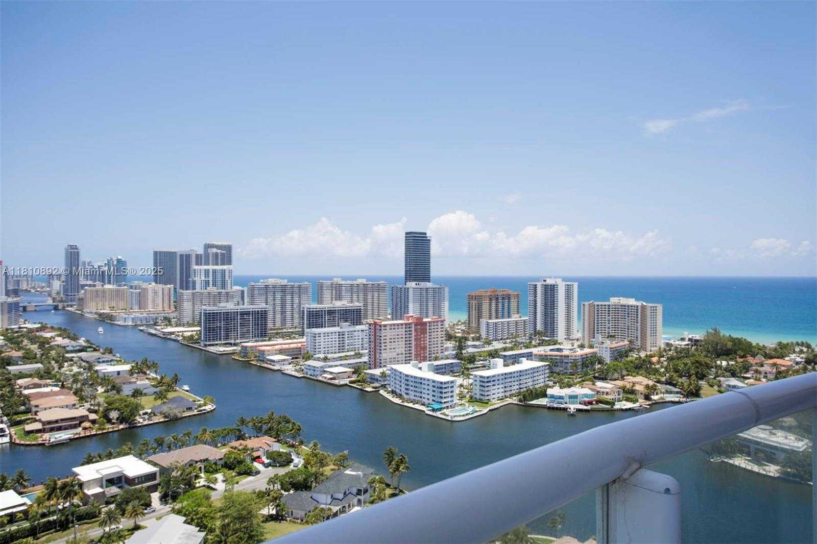 Small Image of 21200 POINT PL #TS2804, Aventura Number 32