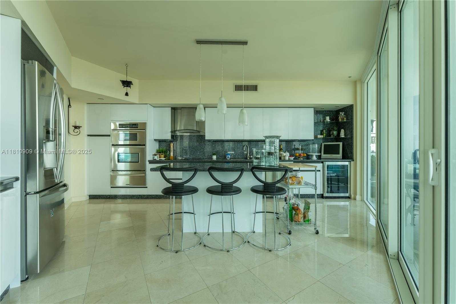 Small Image of 2127 BRICKELL AVE #3304, Miami Number 12