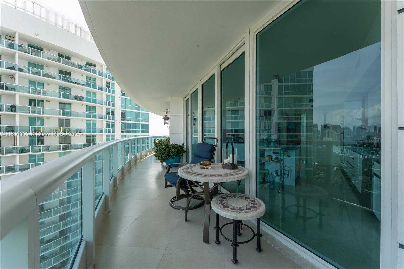 Small Image of 2127 BRICKELL AVE #3304, Miami Number 15